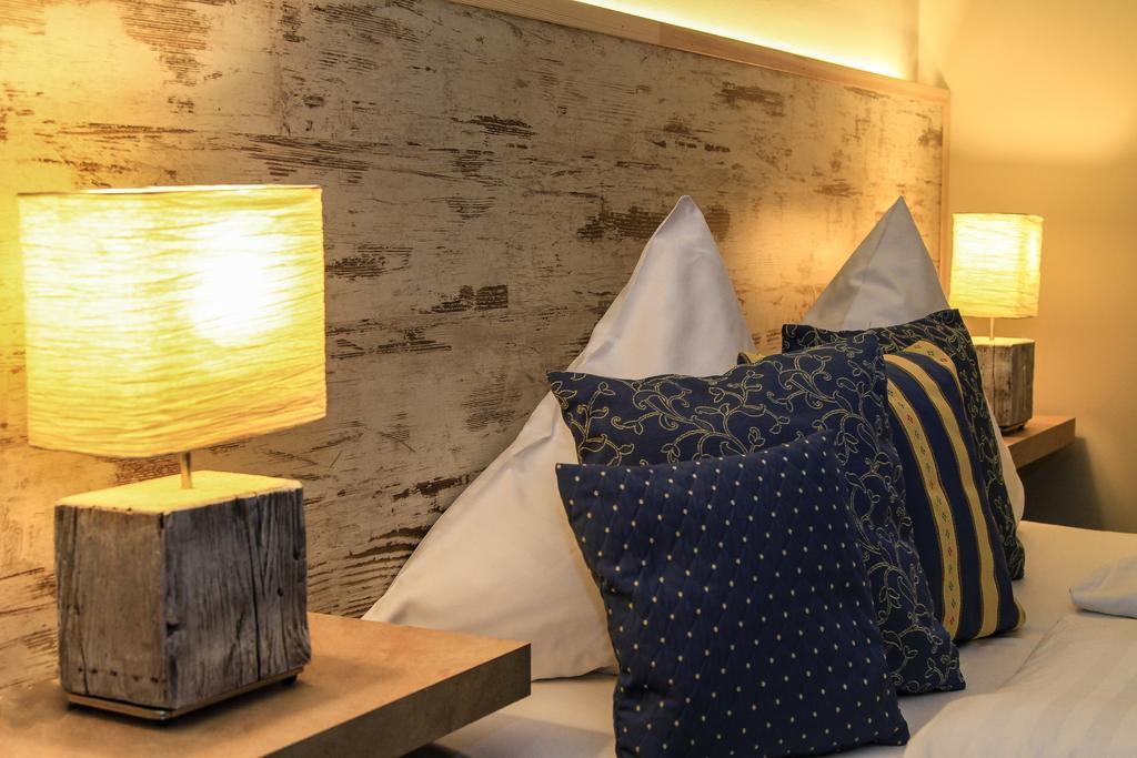 Hotel & Restaurant Seebruecke ツィングシュト 部屋 写真
